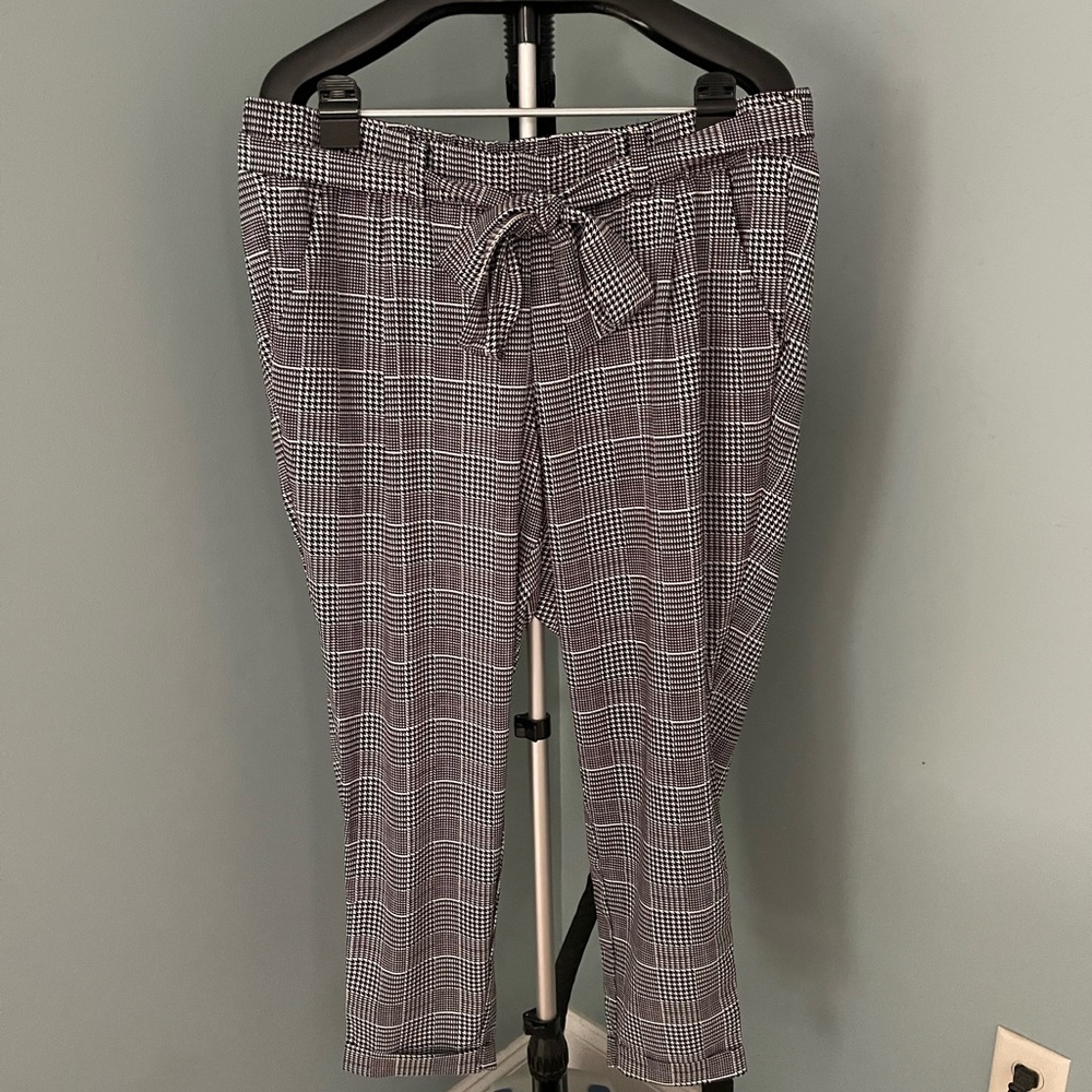 Size 1 (14/16) Torrid pull-on pants.  New but no tags
